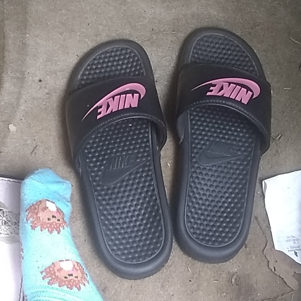 Nike slides